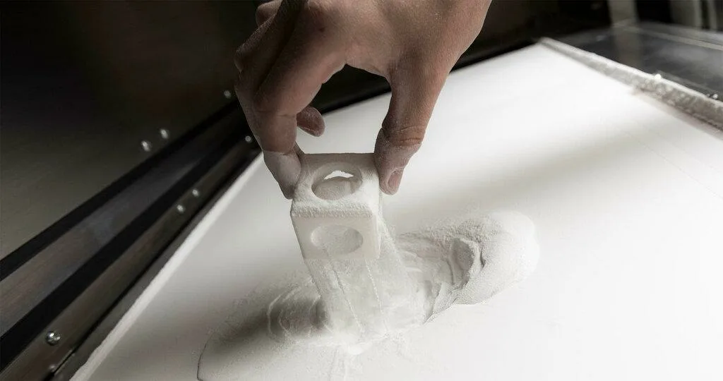 Промышленные технологии (SLS, MJF) и их отличие от бытовых