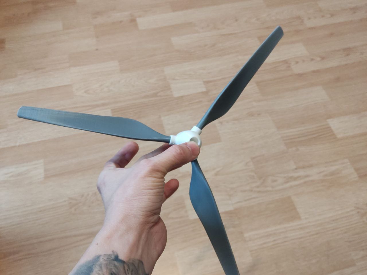 Проект "ветряк" - показывает направление и силу ветра